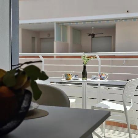 Grey House 4 100mt Dal Mare *