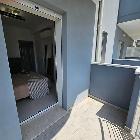 Grey House 4 100mt Dal Mare Tortoreto